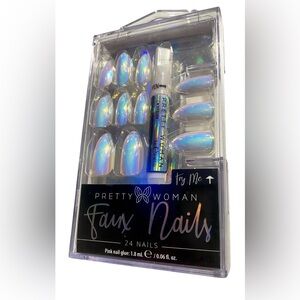 Pretty Woman Faux Nails, Glue Included In Set 
New/Sealed